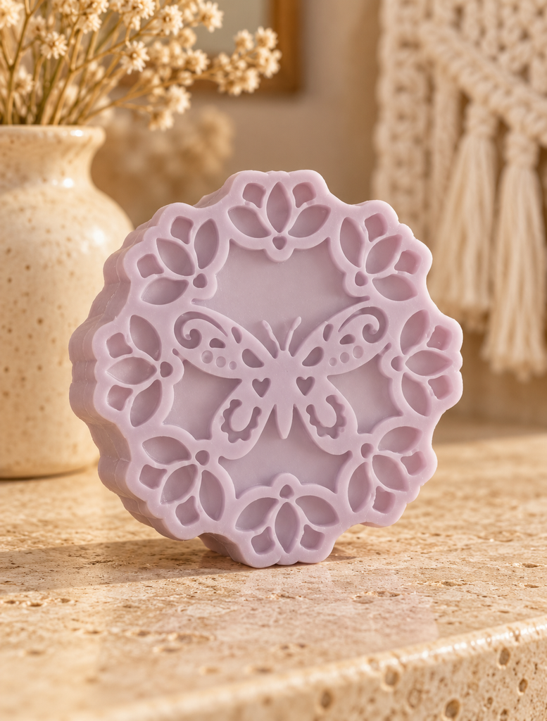 Handcrafted Artisan Soap | 3oz - Lavender