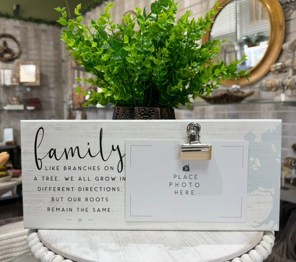 “Family” - Photo Clip Frame