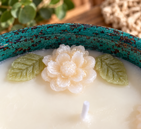 16oz Pottery Soy Candle w Flower Wax Embeds - Turquoise