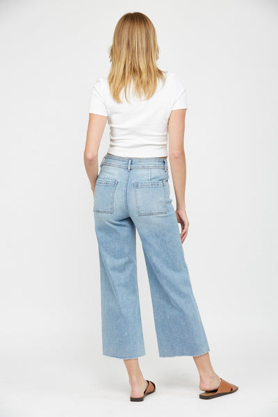 Cropped Wide Leg Jean w/ Front Pockets - Light Wash